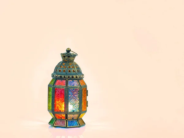 Vintage Svíčka Lucerna v arabském stylu, použít v ramadánu Nesvadbová — Stock fotografie