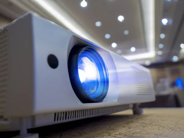 Light shining through glass lens of LED projector to use in semi — Stock Photo, Image