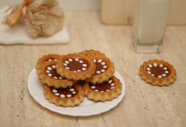 Kahverengi tatlı tatlı kahvaltı atıştırmalığı