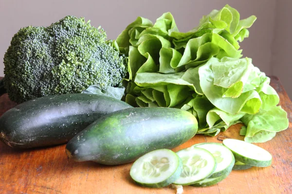 Broccoli, Lettuce, Cucumbers — Stock Photo, Image