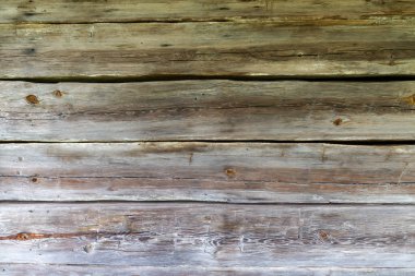 Eski ahşap fıçı tahtası üzerinde terk edilmiş evde dış cephe kaplaması