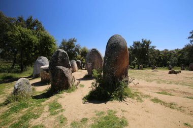 Cromalegue dos Almendes İber yarımadasındaki en büyük Megalitik bölge.