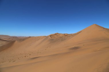 Sossusvlei, Namibya çevresindeki kırmızı kumullar