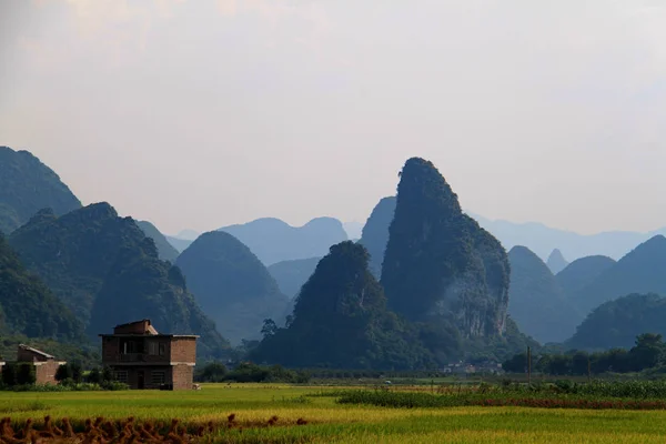 Yangshuo, China, a beautiful natural landscape — 스톡 사진