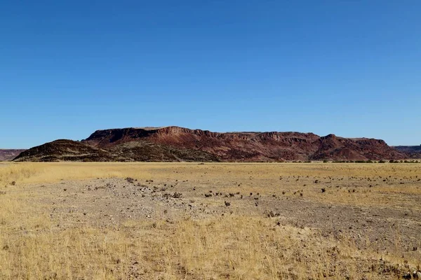 Cape Cross ve Twyfelfontein arasındaki Namibya manzarası — Stok fotoğraf