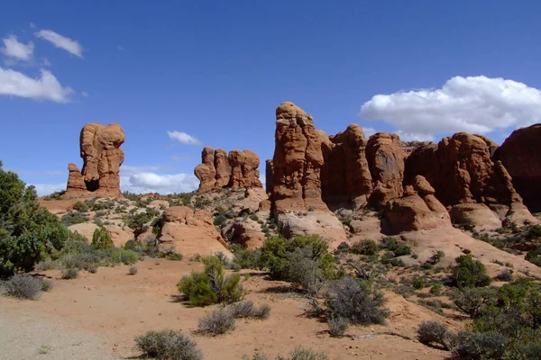Arches Nationalpark, die wunderschönen Sandsteinformationen — Stockfoto
