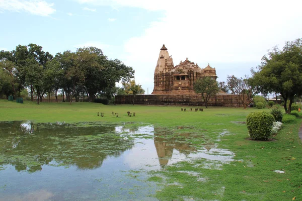 Um dos famosos templos em Caju, Índia — Fotografia de Stock