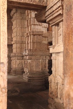 Sas Bahu Ka Mandir Tapınağının Ayrıntıları ve Dekorasyonu, Gwalior, Hindistan