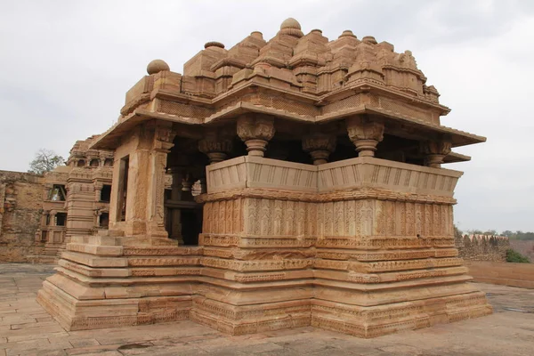 美しいSas Bahu KaMandir Temple, Gwalior,インド — ストック写真