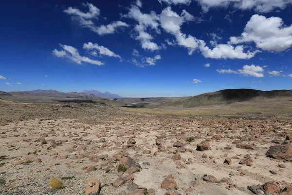 Paisaje peruano en los Andes — Foto de Stock