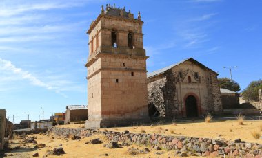 Umayo gölü yakınlarında güzel bir kilise.