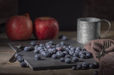 Sağlıklı beslenme ve yemek için yaban mersini.