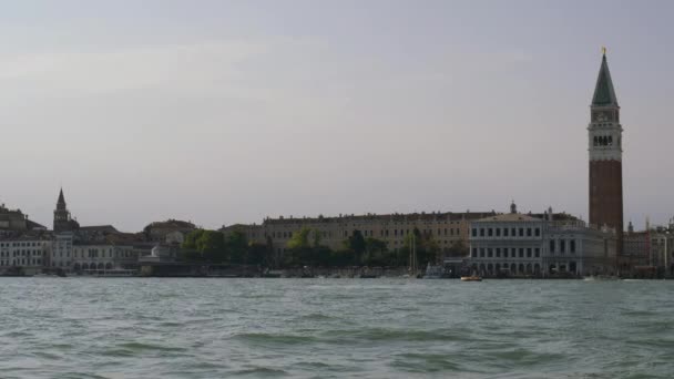 Scene in city of venice — Stock video