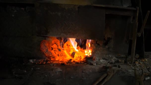 Vlam voor metaal Verwarming — Stockvideo