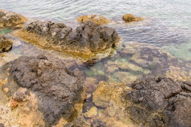 Güzel deniz manzarası. Sahile Girit Adası