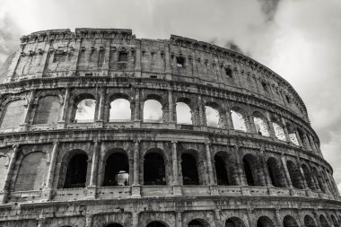  Konumlar Roma güzel bir şehirdir. İyi yolculuklar.
