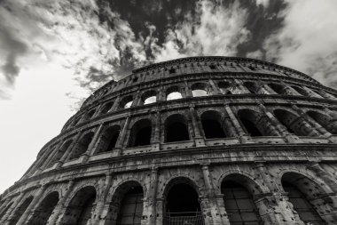 Konumlar Roma güzel bir şehirdir. İyi yolculuklar.