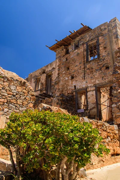 Старовинних будинків на грецькому острові руїни — стокове фото