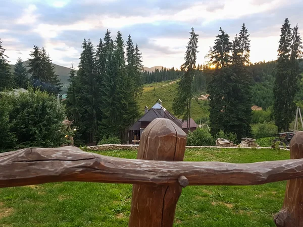 Schöne Natur in den Bergen — Stockfoto