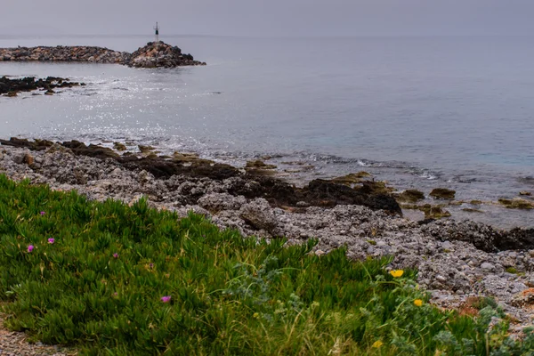 Havet i skyet vær – stockfoto