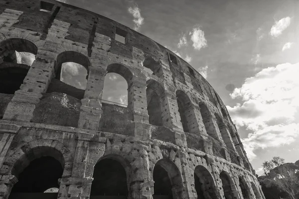 Coliseu. Construção do maior anfiteatro de todo o mundo antigo . — Fotografia de Stock