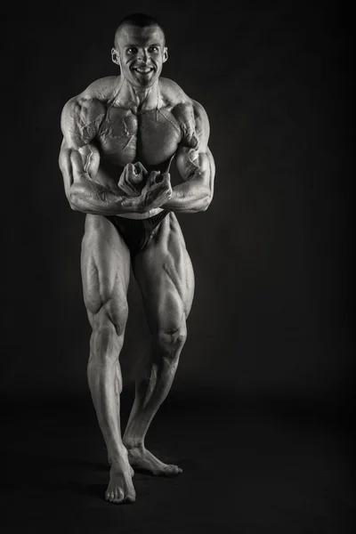 Foto in bianco e nero di bodybuilder — Foto Stock