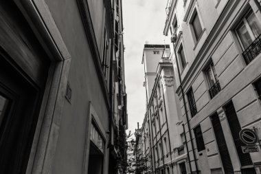 Konumlar Roma güzel bir şehirdir. İyi yolculuklar.