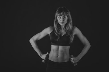 Siyah üzerine eğitimli kız