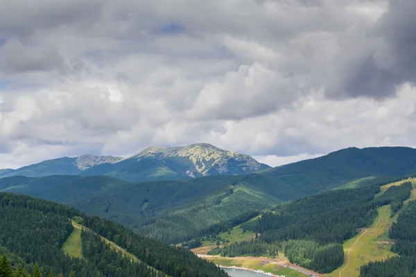 A magnífica paisagem montanhosa — Fotografia de Stock