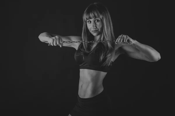 Chica entrenada en negro — Foto de Stock