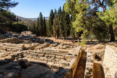 Crete harabelerde. Güzel bir şehir.