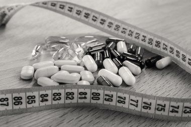 Diyet pillson hafif bir arka plan.