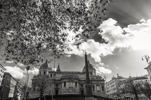 Arquitetura de Roma. Cidade bonita . — Fotografia de Stock