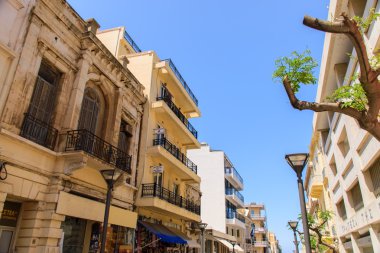 Mimari Kandiye. Güzel bir şehir.