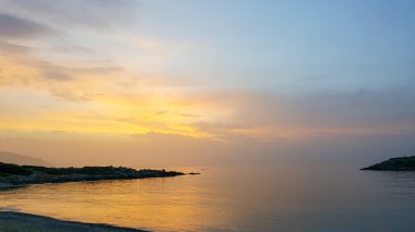Güzel deniz manzarası. Sahile Girit Adası