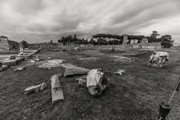 Incríveis ruínas do Fórum Romano — Fotografia de Stock