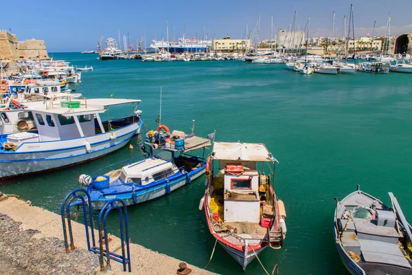 05.20.16. Heraklion, Creta, Grécia. Uma vista da bela harb — Fotografia de Stock