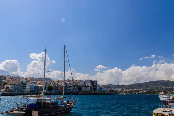 05.20.16. Heraklion, Creta, Grecia. Una vista del hermoso harb —  Fotos de Stock