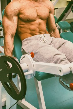 Güçlü bir adam bir fitness Club