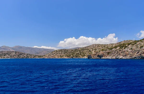 Hermoso mar en la costa griega — Foto de Stock