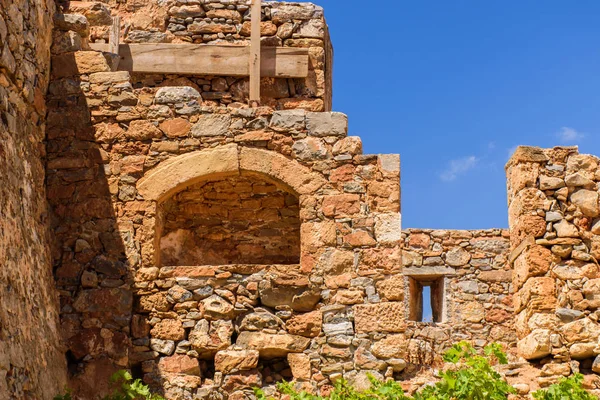 古代的希腊岛屿麻风的废墟 — 图库照片