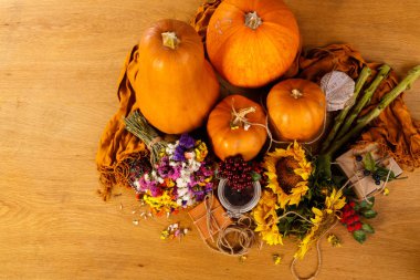 Bal kabağı ile natürmort. Sonbahar natürmort bir Halloween onları