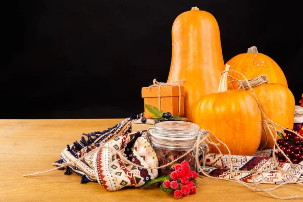 Bakgrund med en pumpa på Halloween — Stockfoto