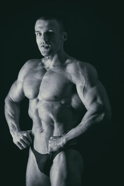 Férfi erejét fitness. Jóképű férfi. — Stock Fotó