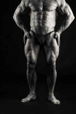 Güçlü bir adam silüeti