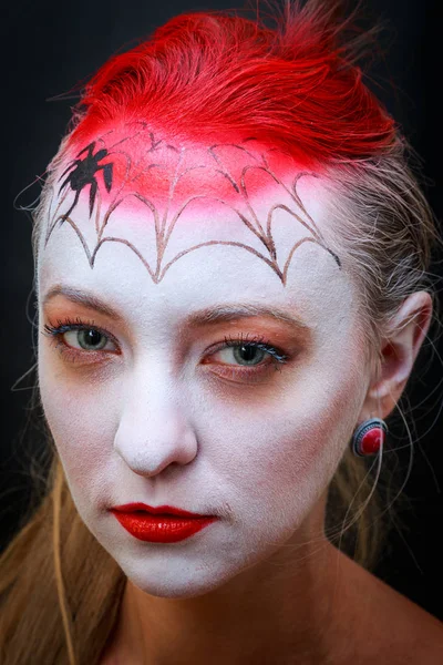 Female vampire make-up