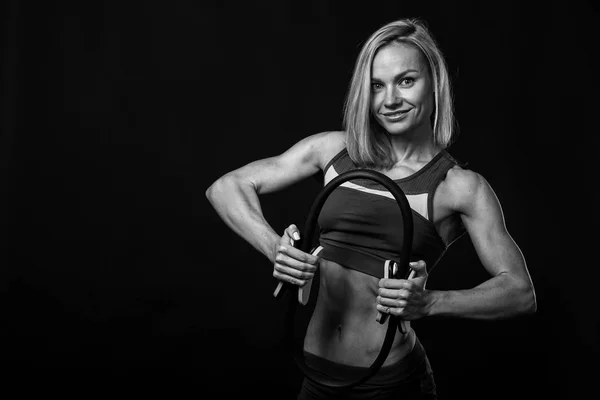 Fitness girl in workout clothes — Stock Photo, Image