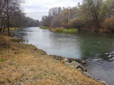 Güzel nehir, doğanın güzelliği.