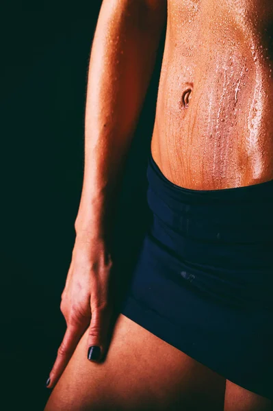 Sexy barriga feminina closeup — Fotografia de Stock