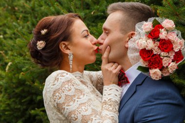 Düğün, yürüyüş, damat ve gelin